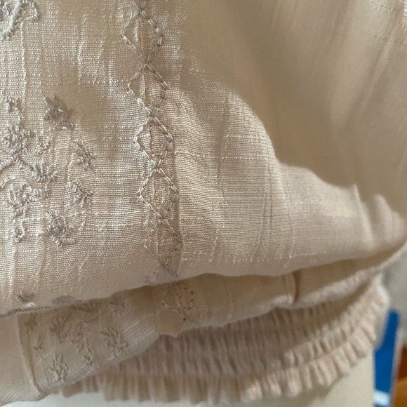 XXI blouse tan color embroidered size M short sleeves elastic band around waist - Picture 7 of 13